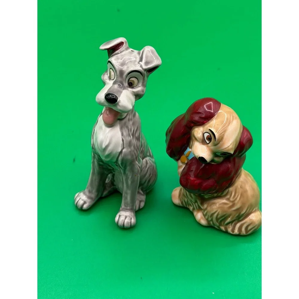NE Disney Lady and the Tramp Ceramic Salt and Pepper Shaker Set VTG!